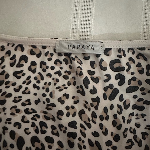 Papaya Leopard Print V-Neck Blouse - Picture 11 of 11